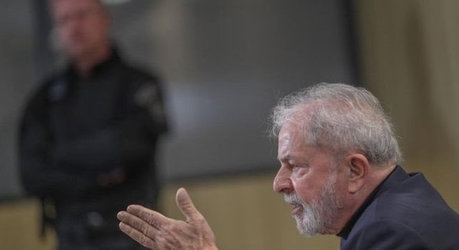 Poucos minutos após o fim do julgamento no STF, o termo 'Lula' passou a liderar o ranking dos temas mais falados no Twitter mundial.

