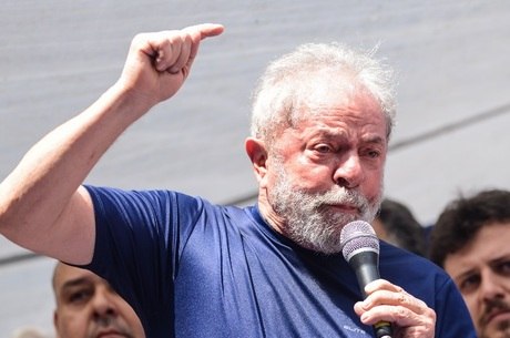 Lula está preso desde abril em caso do tríplex