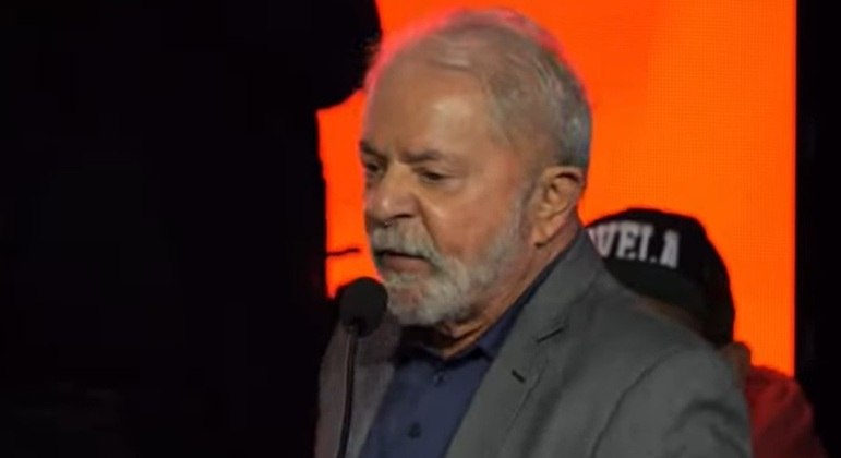 Lula: "cara refinado" que precisa aprender muito 