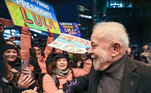 Lula é recebido em Berlim, na Alemanha