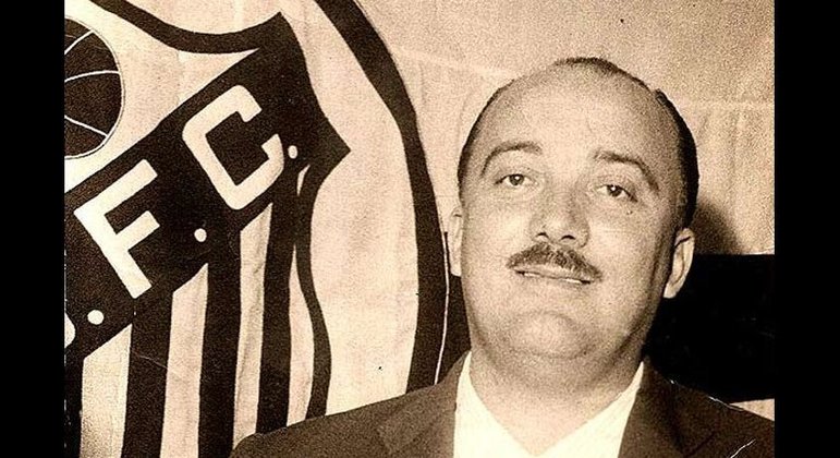 Lula: cinco títulos - 1961 (Santos), 1962 (Santos), 1963 (Santos), 1964 (Santos) e 1965 (Santos)