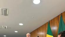 Lula promete mais especialistas no SUS e bolsa para combater evasão escolar 