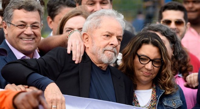 A defesa de Lula questiona uma decisão tomada pela 5ª Turma do STJ