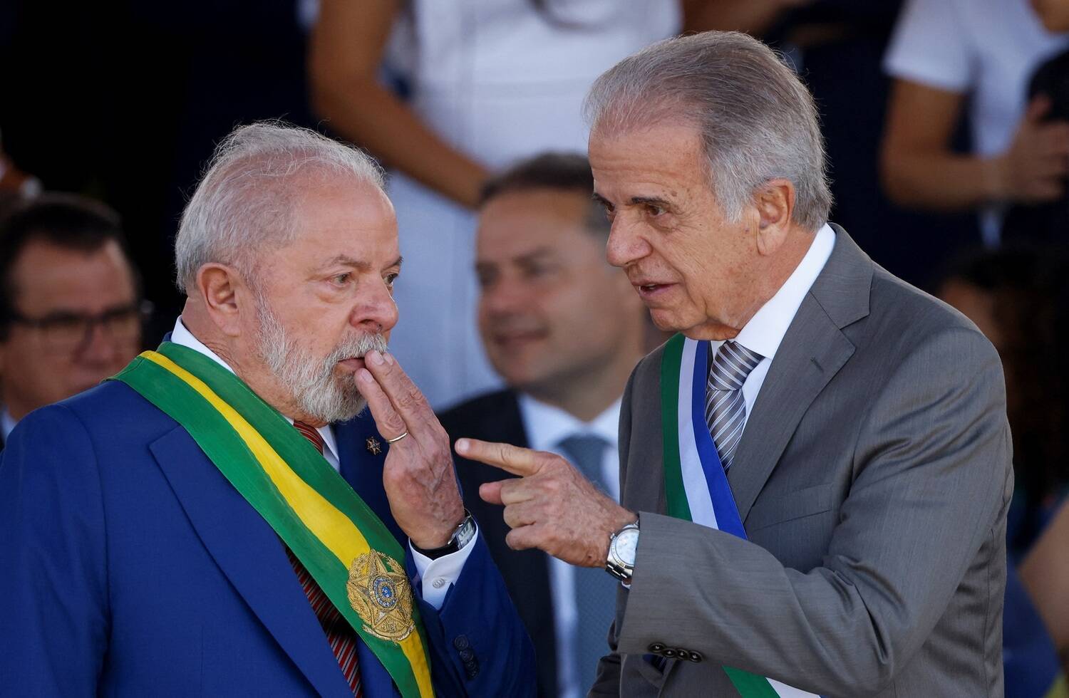 Lula e a primeira dama acompanham o desfilo de Sete de Setembro