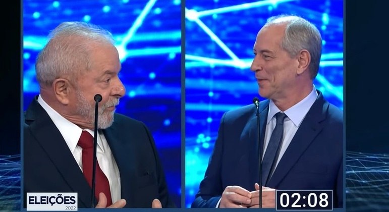 Lula e Ciro Gomes durante debate