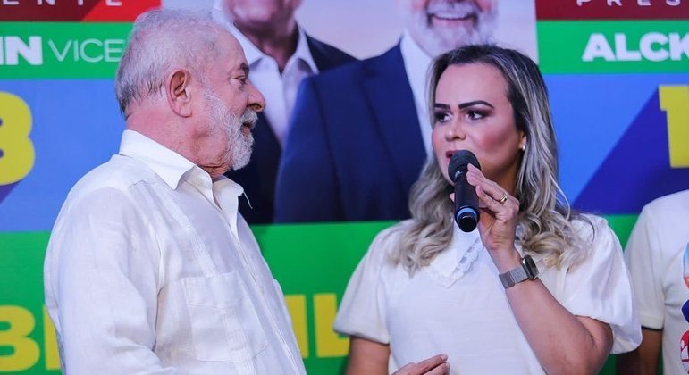 Lula e Daniela Carneiro durante ato de campanha no segundo turno
