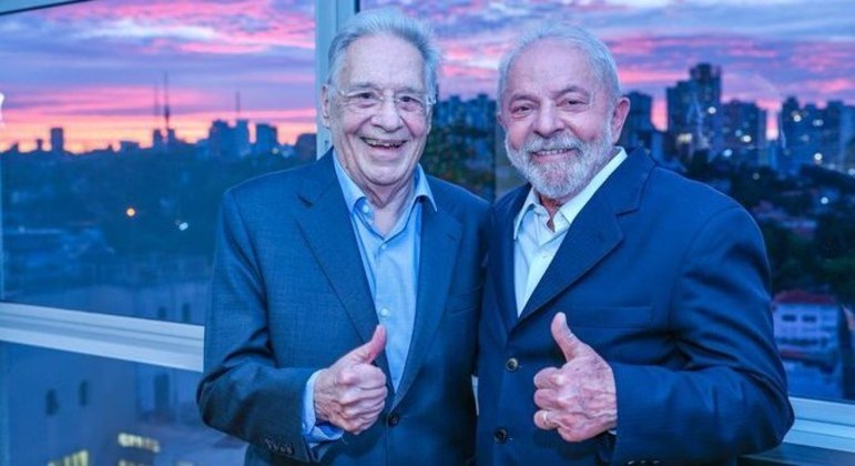 Fernando Henrique Cardoso e Lula em foto publicada nesta sexta-feira (7)