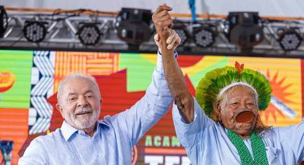 Lula comemora homologação de terras indígenas