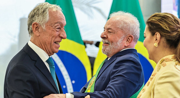 Presidente português, Marcelo Rebelo, e Lula na cerimônia de posse do petista, em janeiro