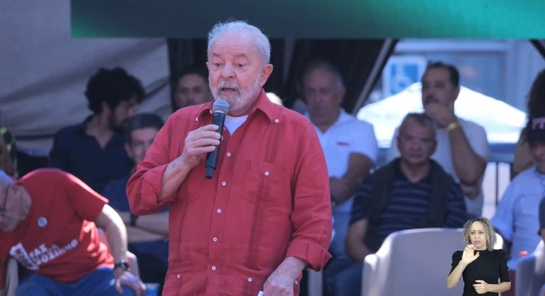 Lula em discurso em Diadema