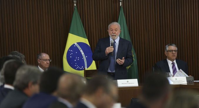 Lula também pediu 'volta à normalidade' no Brasil, em meio à polarização recente