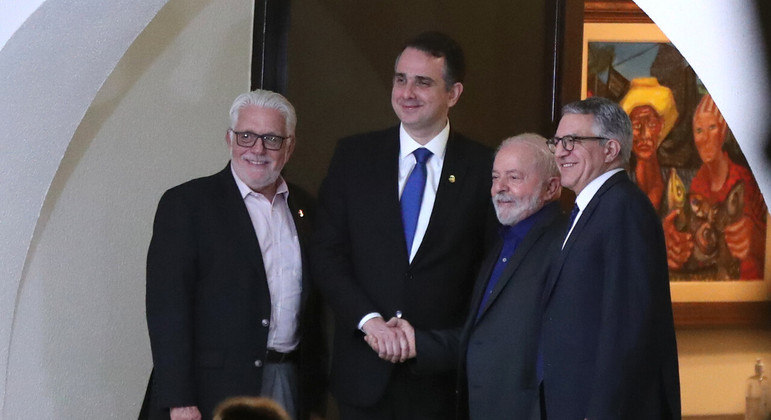 Jaques Wagner, Rodrigo Pacheco, presidente Lula e Alexandre Padilha