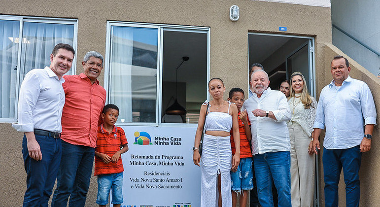 O presidente Luiz Inácio Lula da Silva durante Lançamento do Minha Casa, Minha Vida em Santo Amaro (BA)