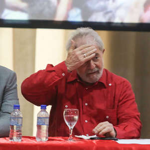 Lula participa de Executiva Nacional do PT, em Salvador (BA)