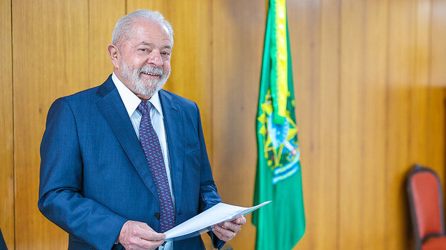 Lula tem até 23 de novembro para decidir sobre desoneração da folha de pagamento