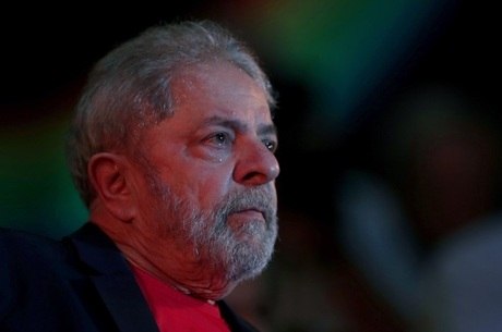 Lula foi condenado no caso do triplex do Guarujá