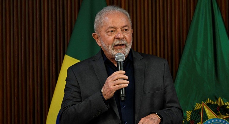 O presidente Lula durante reunião com governadores no Palácio do Planalto