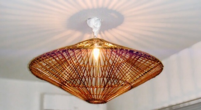 Lustre feito de artesanato com bambu fino