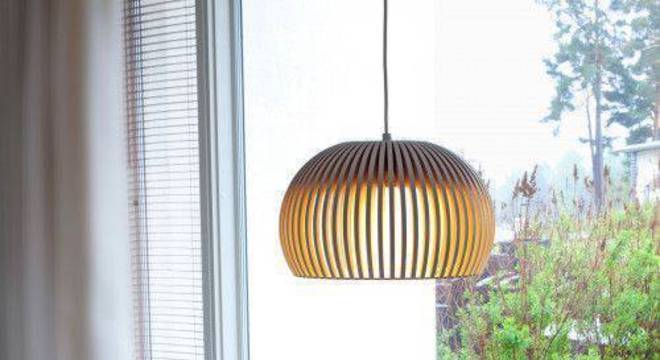 lustres modernos - lustre de madeira 