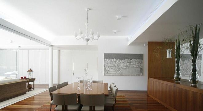 lustres simples - sala de jantar com lustre branco 