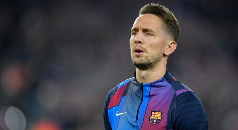Luuk de Jong (atacante - 31 anos - Barcelona - contrato até 30/06/2022)