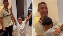 Receba! Luva de Pedreiro realiza 'sonho' e encontra Cristiano Ronaldo; veja o vídeo