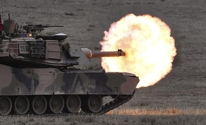 A onda de envio de tanques para a Ucrânia também chegou à América, com o governo dos Estados Unidos prometendo 31 tanques M1A1 Abrams às forças de Kiev