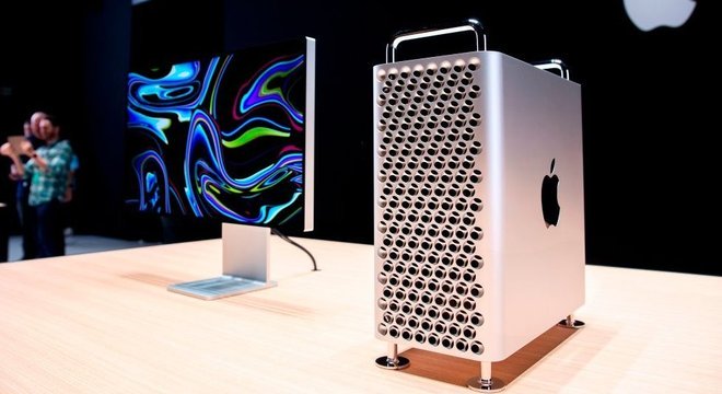 A configuração básica do Mac Pro não inclui o monitor Pro Display XDR, que custa o mesmo que o computador