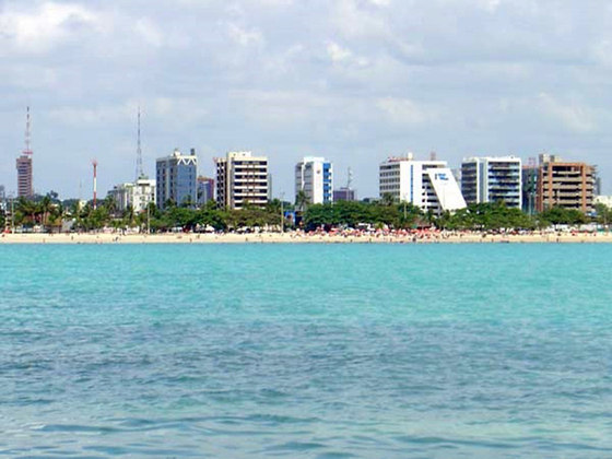 Maceió (Capital de Alagoas) - Apelido: Caribe Brasileiro. População: 1 milhão