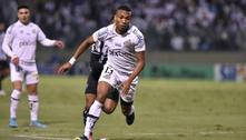 Santos fica no empate sem gols com o Ceará na Arena Barueri 