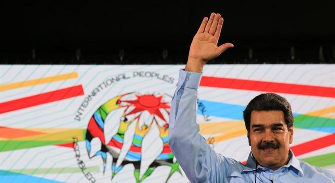 EUA diz que eleição de Maduro é ilegítima e Rússia defende não intervenção