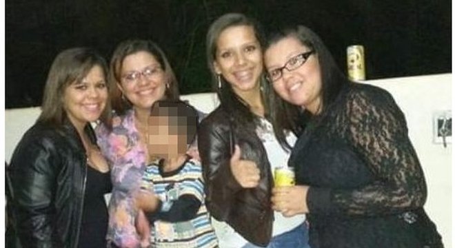 Talytta (na ponta esquerda), Lígia, Samylla e Dalylla: mãe e filhas viviam em Alto Araguaia, no interior de Mato Grosso
