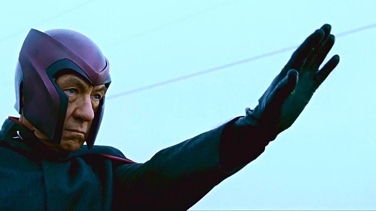 Ian Mckellen - MagnetoAssim como Hugh Jackman, o astro britânico interpreta o vilão dos X-Men desde 2000 e permanece no papel até hoje. O antagonismo com Patrick Stewart, que interpretou Charles Xavier, lhe rendeu aclamação nos primeiros papeis e ser o único ator do mundo considerado para o Magneto