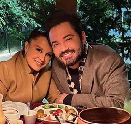 Miara e Fernando Zor já têm uma vida amorosa naturalmente conturbada e não passaram ilesos desse período de crise. A cantora e o sertanejo terminaram o namoro pela 11ª vez e deixaram de se seguir nas redes sociais. O término aconteceu cerca de dois meses depois da décima reconciliação