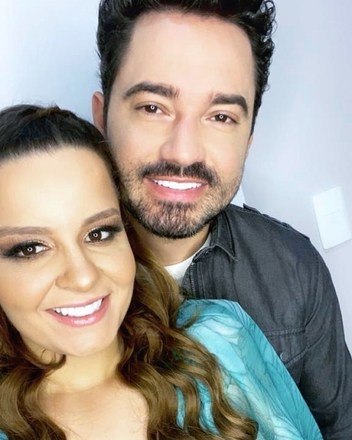 Maiara e Fernando são certamente o casal mais ioiô do mundo dos famosos. Na noite de quinta-feira (6), a cantora anunciou que eles reataram o namoro pela sexta vez (em um ano e meio, foram 6 términos seguidos). Até para quem torce pelos pombinhos, fica difícil de acompanhar essa relação de indas e vindas. Para isso, o R7 montou uma breve retrospectiva da história de amor vai e vem do casal; confira seguir