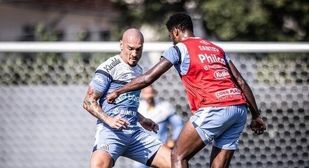 Maicon rescindiu contrato com o Santos
