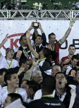 11º Vasco - 5 títulos1 Copa do Brasil (2011)1 Campeonato Brasileiro Série B (2009)3 Campeonatos Cariocas (2003, 2015 e 2016)