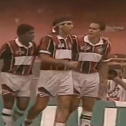Maior ídolo do Grêmio, Renato Portaluppi vestiu a camisa 7 no Imortal. Ele também utilizou no Fluminense e com ela marcou o famoso gol de barriga no Fla x Flu de 1995. Em algumas oportunidades, também usou na Seleção Brasileira.