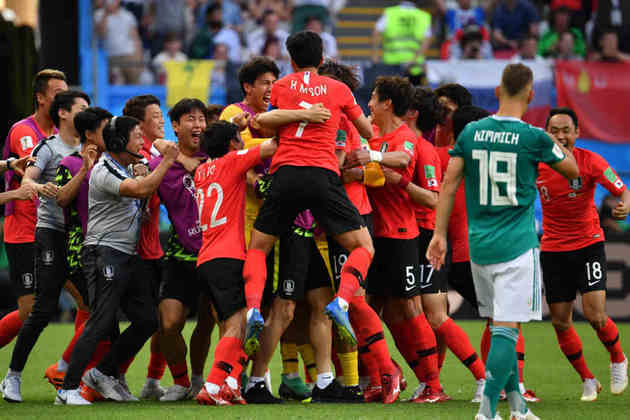 Alemanha 0 x 2 Coreia do Sul — 2018 — A eliminação precoce da Alemanha aconteceu com dois gols da Coreia do Sul nos acréscimos do segundo tempo. O time alemão acabou na lanterna do seu grupo