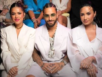 Misa poses alongside Demi Lovato and Maluma at a fashion show in the US – Entertainment