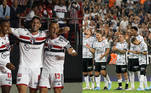 A semifinal do Campeonato Paulista vai começar e não vai
faltar emoção! Com a segunda melhor campanha do Paulistão, o São Paulo enfrenta
o Corinthians, que ficou em terceiro lugar na primeira fase da competição. O
jogo deste domingo (27) será transmitido direto do Morumbi, a partir das 15h45,
com exclusividade na TV aberta pela Record TV
e também pelo R7.com e PlayPlus. Agora, relembre os
tabus que envolvem o clássico Majestoso: