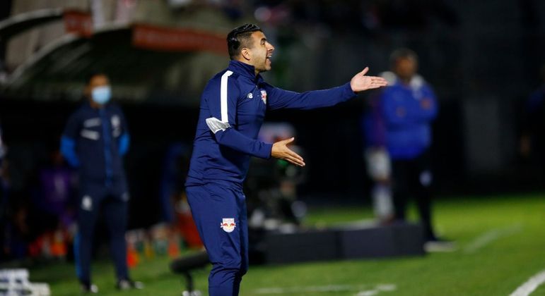 Maldonado comanda o RB Bragantino, no lugar de Maurício Barbieri
