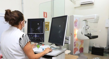 Mamografia é principal exame para detecção
