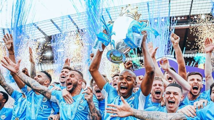 Na Europa, o Manchester City foi o campeão da Premier League pela 8ª vez. O time treinado por Pep Guardiola levou a melhor, porém a artilharia terminou empatada entre Son (Tottenham) e Salah (Liverpool), com 27 gols cada um
