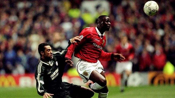 Manchester United - Campeonato Inglês, temporada 1997/1998 - Tinha 12 pontos de vantagem a 10 rodadas do fim do campeonato. 