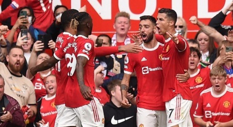 2º Manchester United (Inglaterra): 1,214 bilhão de euros (R$7,69 bilhões)