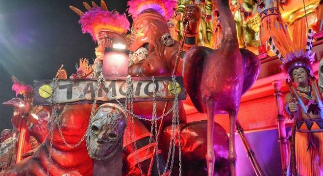 Alegoria lembrou massacre de tribos indígenas 