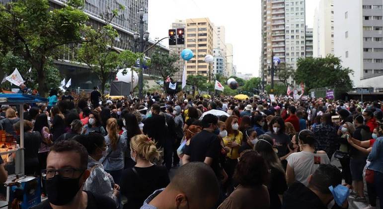 Manifestação em frente à Câmara de São Paulo