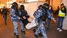 Manifestantes russos decidem entre front e prisão: 'Ou assina intimação ou fica dez anos preso'