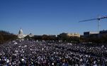 Dezenas de milhares de manifestantes se reuniram em Washington nesta terça-feira para uma 'Marcha por Israel', para mostrar solidariedade ao país em sua guerra contra o Hamas e condenar o crescente antissemitismo